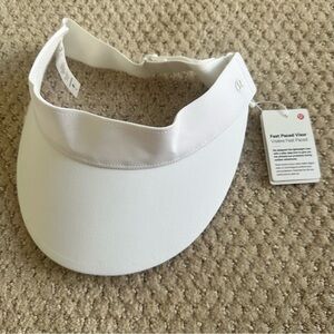 NWT Lululemon Fast Paced Visor